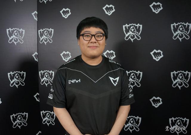 卢伟的执教 卢伟的执教