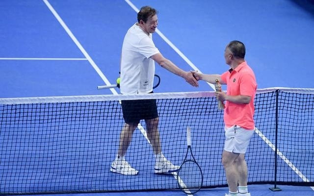 进阿瑙托维 进阿瑙托维