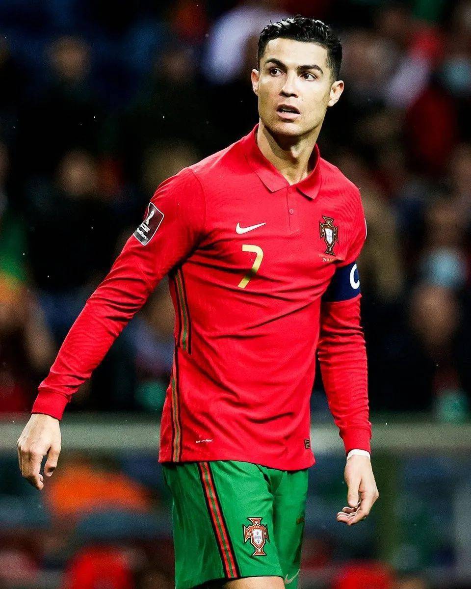 但赛场外的 但赛场外的