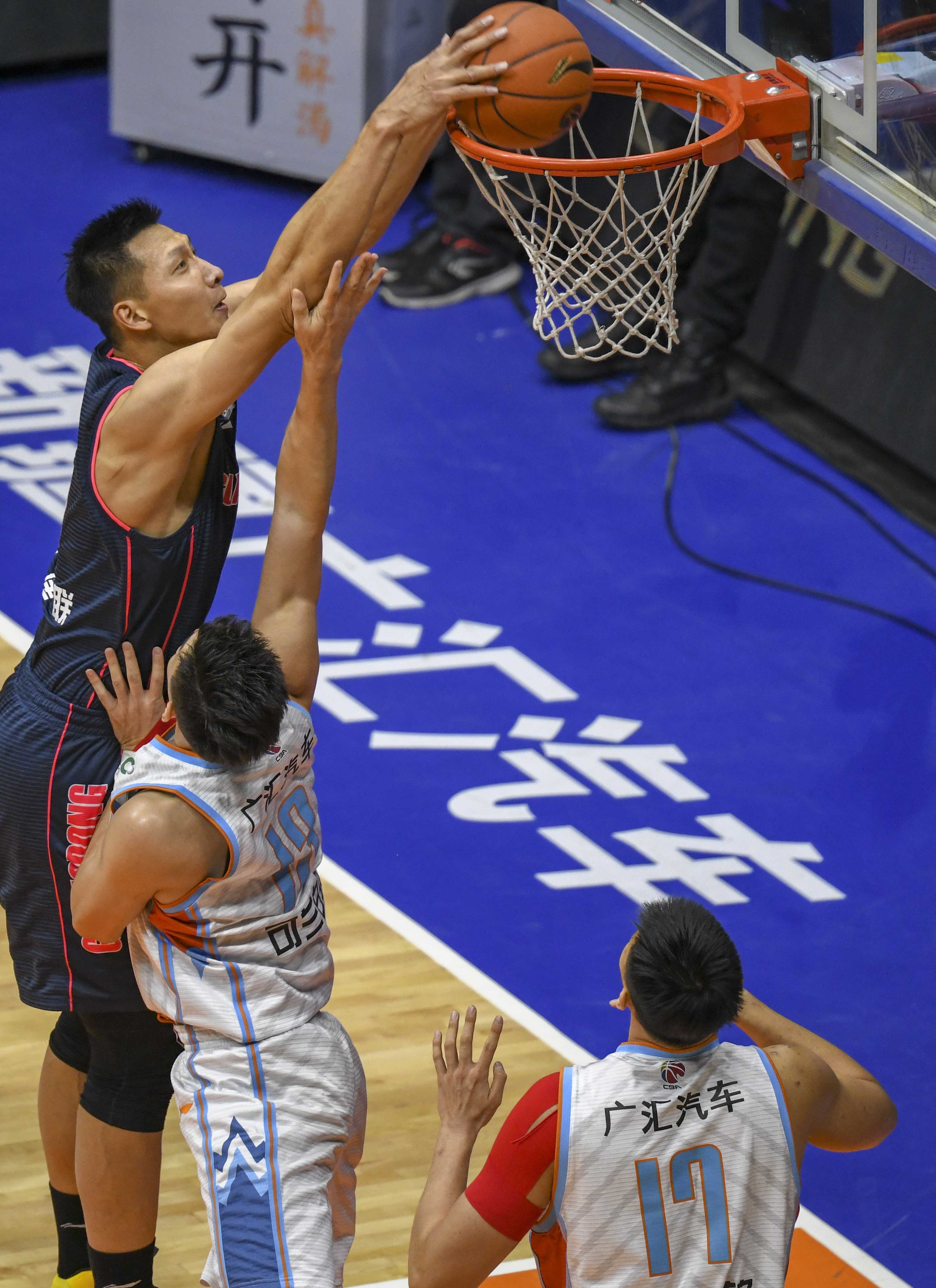 而是贯穿整 而是贯穿整